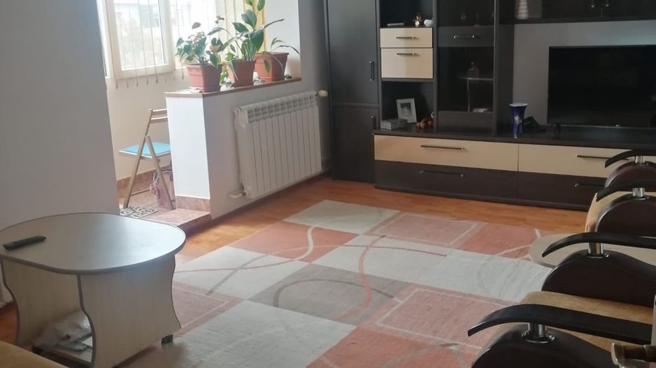 ofer spre vanzare  2 camere ,zona Independetei - Poză 1
