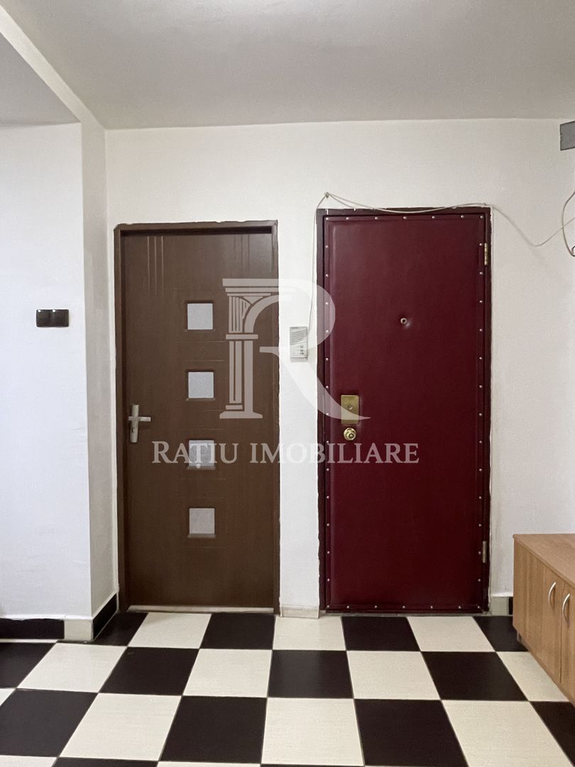 Apartament cu 3 camere | Echipe de muncitori | Rogerius | Oradea - Poză 16