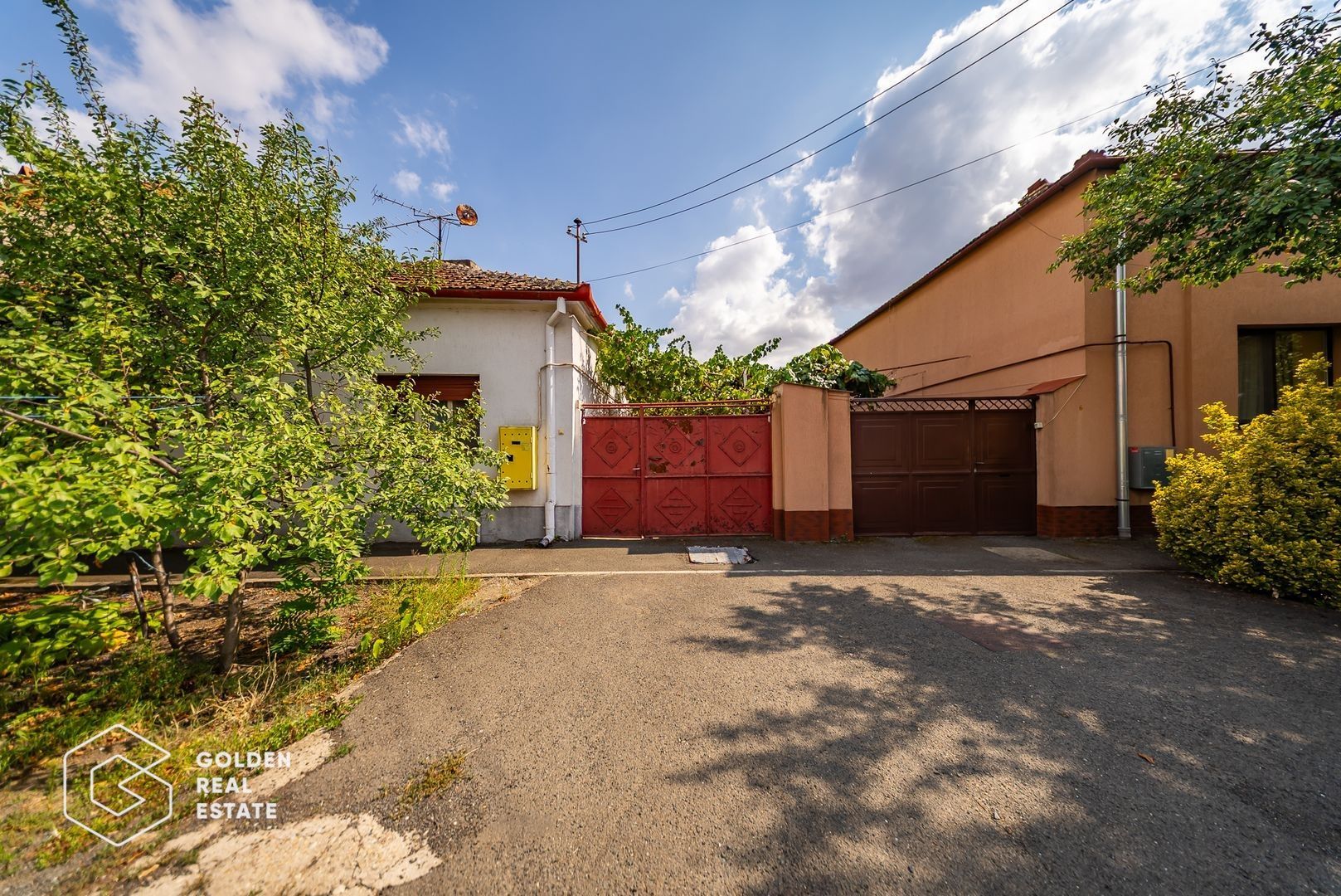 Casa cu 2 corpuri de cladire si teren 762 mp,  zona excelenta (Gradiste) - Poză 2