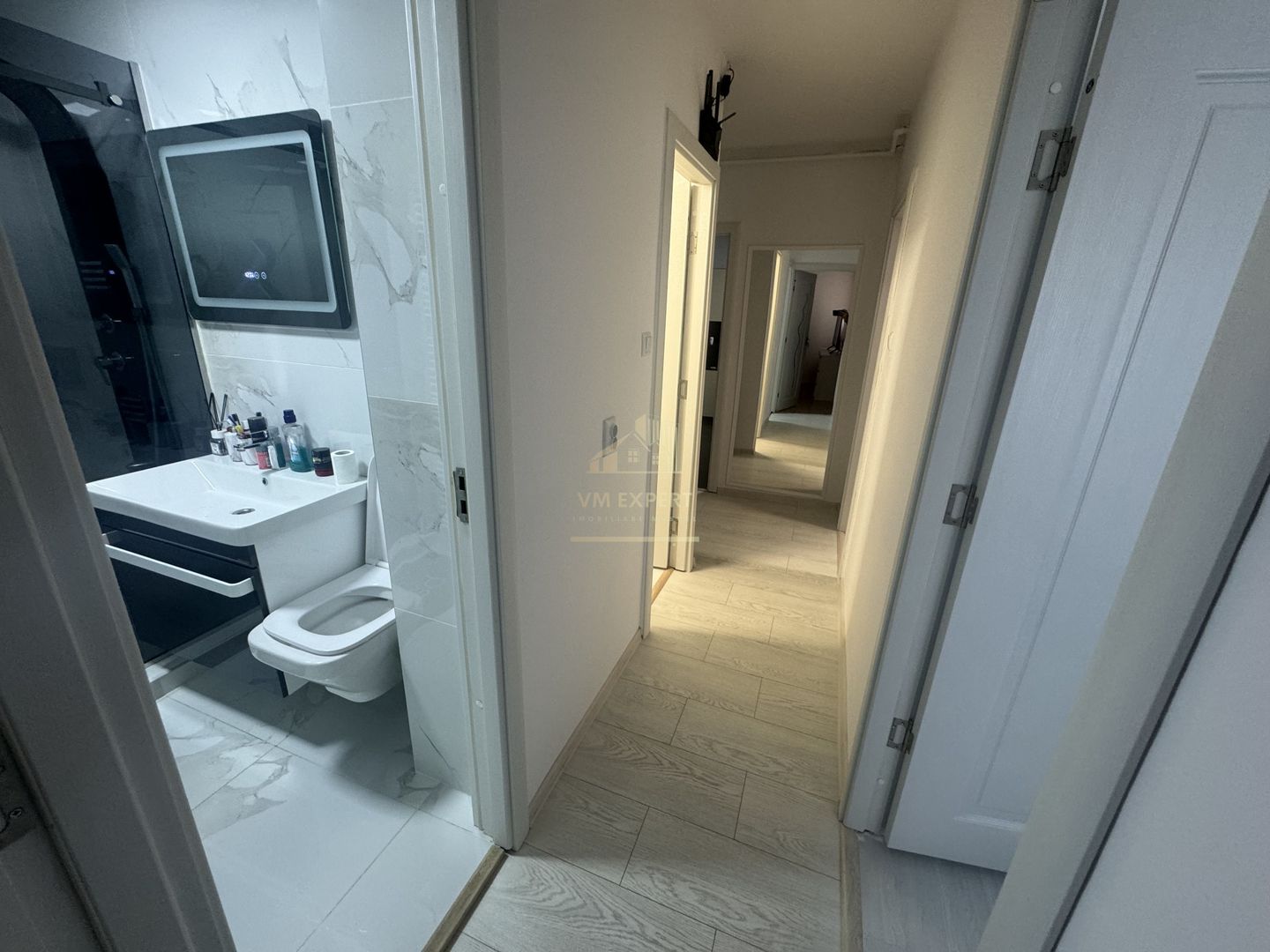 APARTAMENT CU 3 CAMERE, ETAJ 4, GRUI, CAMPULUNG - Poză 8