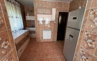 Casă de închiriat, Rusenii Vechi, Holboca - 7 camere, curte 400 mp - Poză 3
