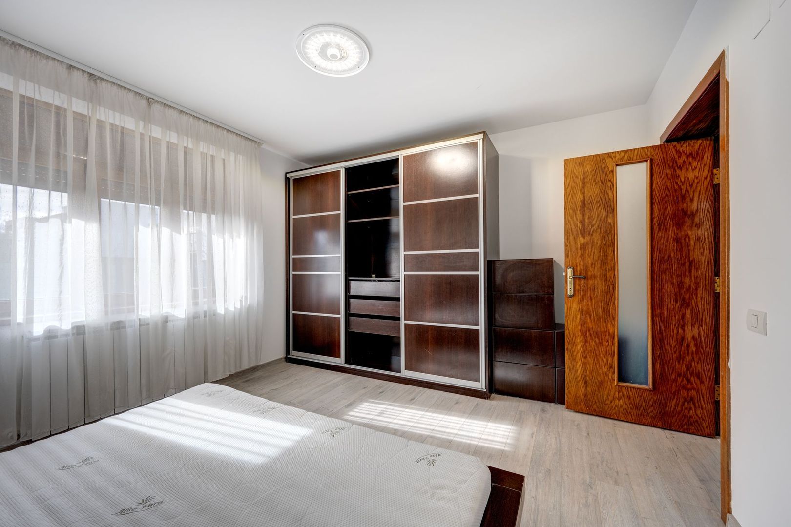 Vila de inchiriat Erou Iancu Nicolae - Poză 47