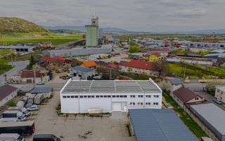 Hala industriala Codlea ,se poate impartii in doua - Poză 1