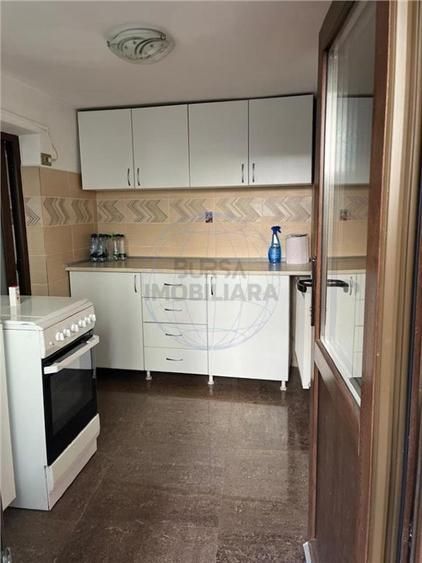 De Inchiriat Casa 2 camere si curte, Alba Iulia sector 3 - Poză 6