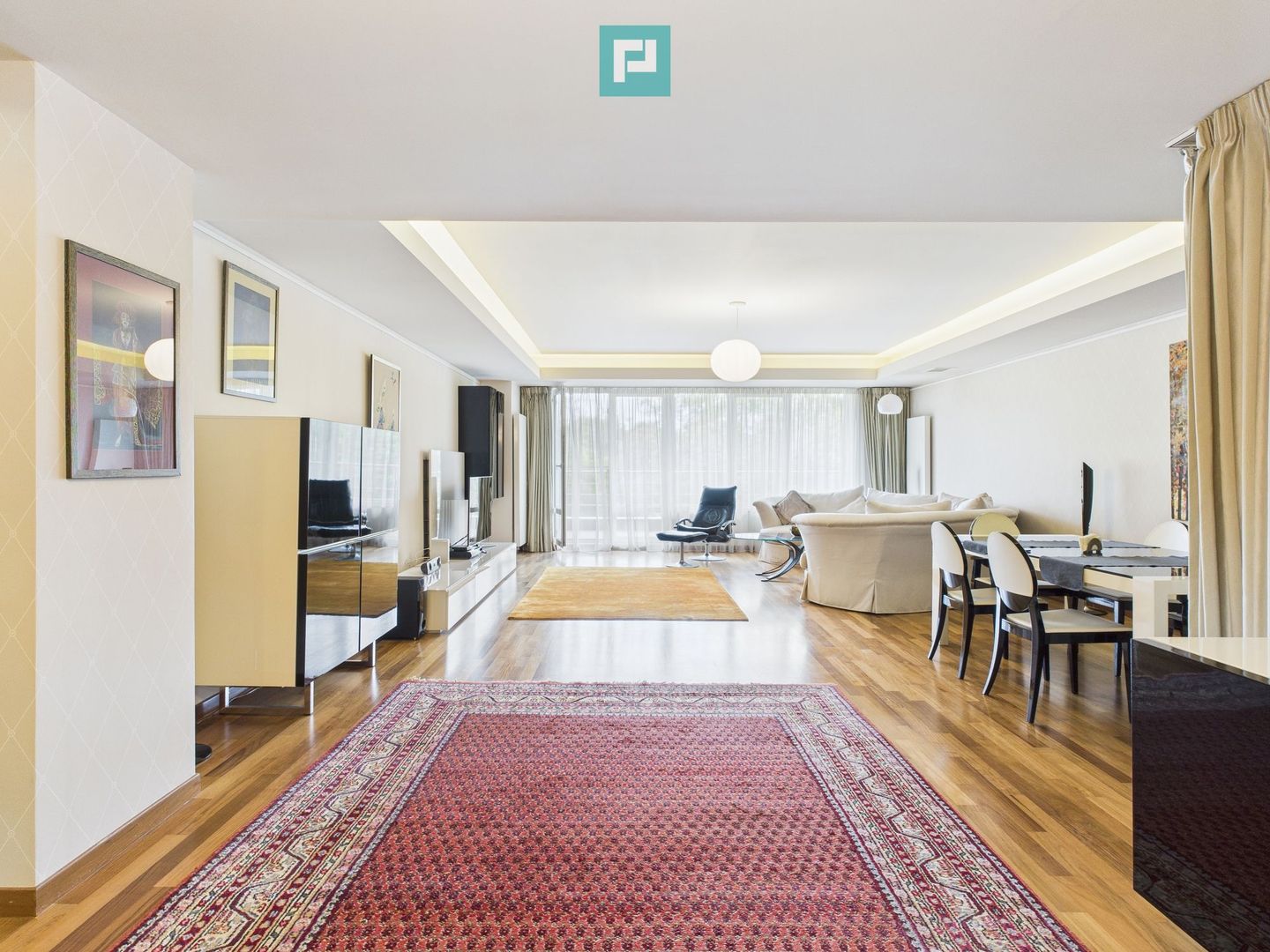 Apartament cu 4 camere pe Șoseaua Nordului - Poză 2