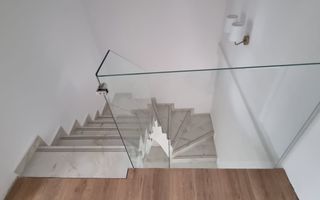 Reședință Modernă cu Finisaje Distinse - Poză 18