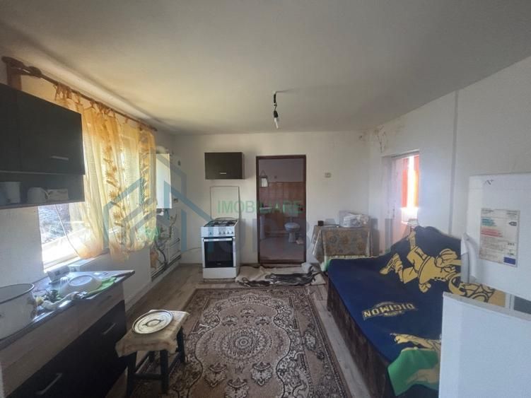 Casă individuală cu 4 camere și 600 mp teren – Pașcani, jud. Iași - Poză 9