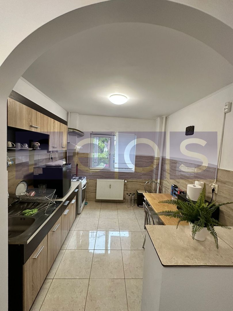 APARTAMENT 2 CAMERE ZONA MOSILOR BLOC REABILITAT TERMIC - Poză 1