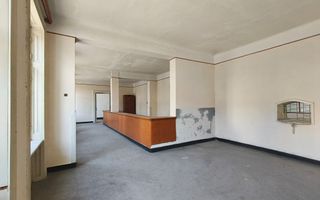 VÂNZARE/SCHIMB CU TEREN  - Clădire interbelică, centru oraș Siret - Poză 4