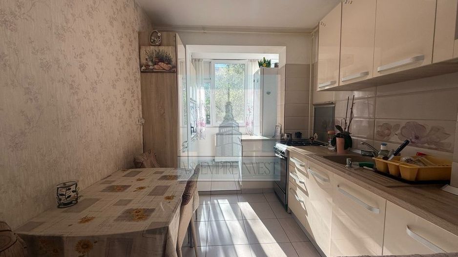 Apartament 3 camere - zona Bd. Gării/Făget - Poză 3