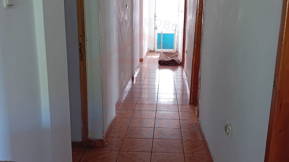 PROPRIETATE P+P1 CU 10 CAMERE – DE ÎNCHIRIAT SAU DE VÂNZARE - Poză 5