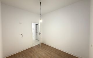 Etaj intermediar. Decomandat. Asfalt. - Poză 10