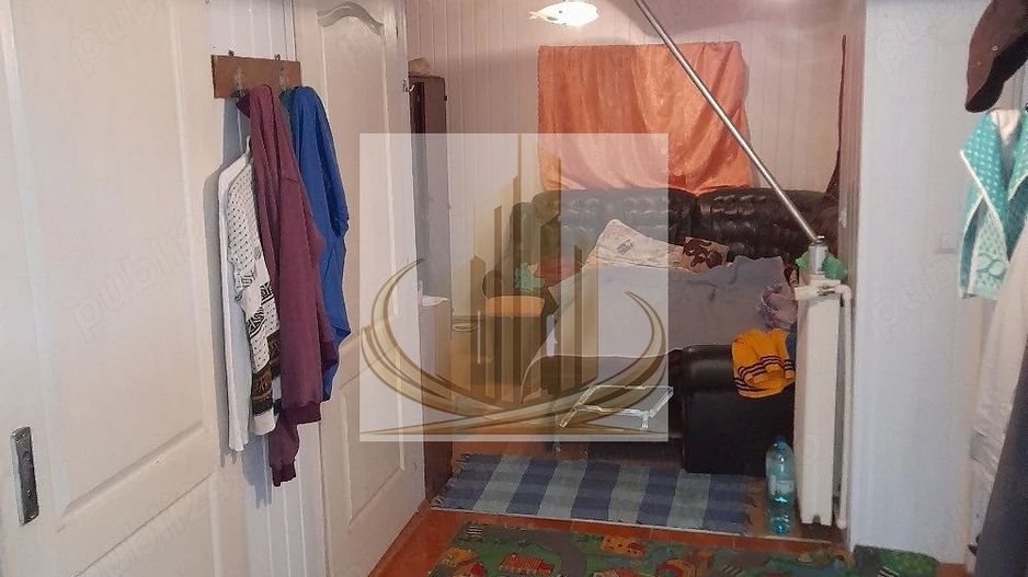 Casa Iosefin individuala 9 camere 3 apartamente - Poză 4
