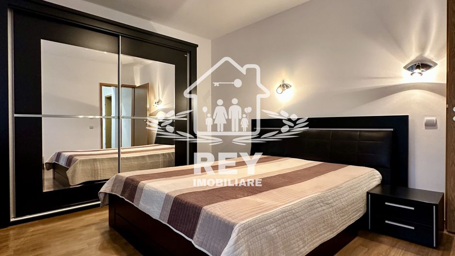 Apartament 4 camere cu garaj zona Strand- V.Aurie - Poză 1