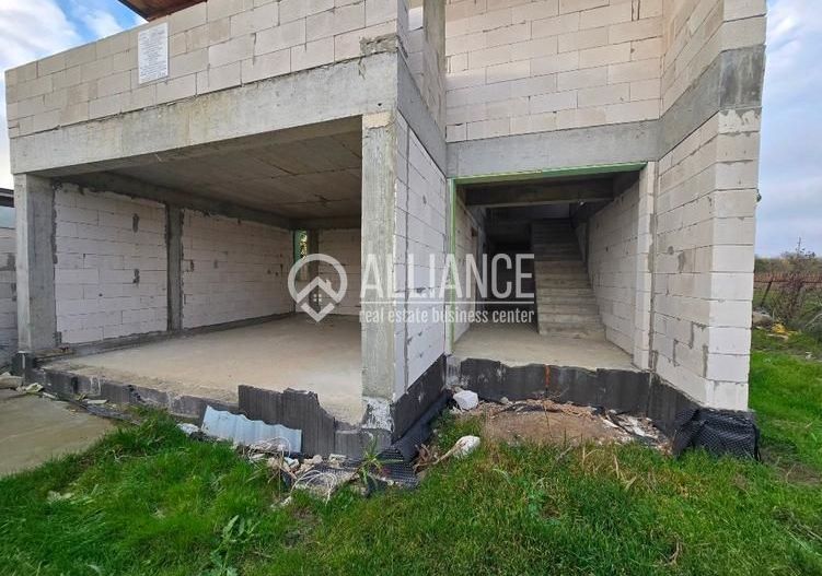 VALU LUI TRAIAN-Casa la rosu + acoperis complet - Poză 5