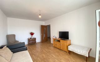 Apartament spatios cu 4 camere decoamndat, zona Republicii - Poză 9
