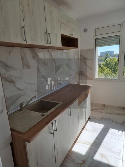 Apartament 2 camere 50 mp / etaj 6/ metrou 1 decembrie - Poză 3