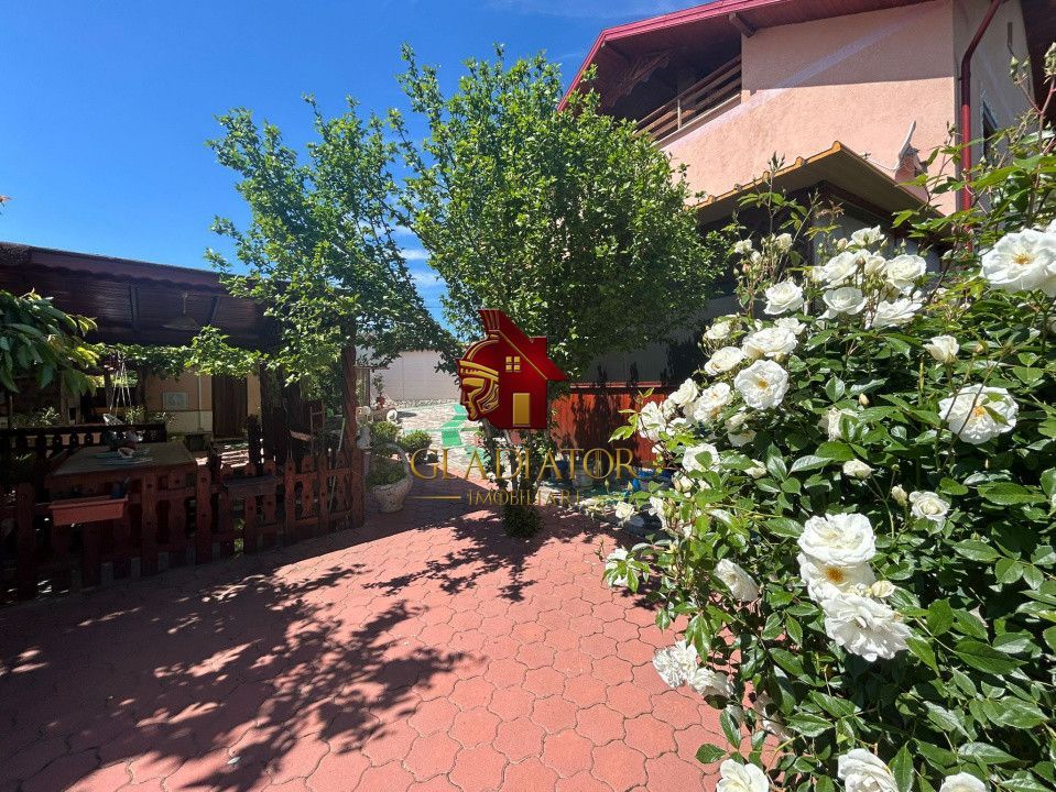 Vila impresionanta Husi + 2835 mp teren, P+1+M, constructie deosebita - Poză 11