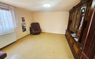 🏡 Casă spațioasă cu 9 camere în Strejnicu – pentru locuință, birouri - Poză 37