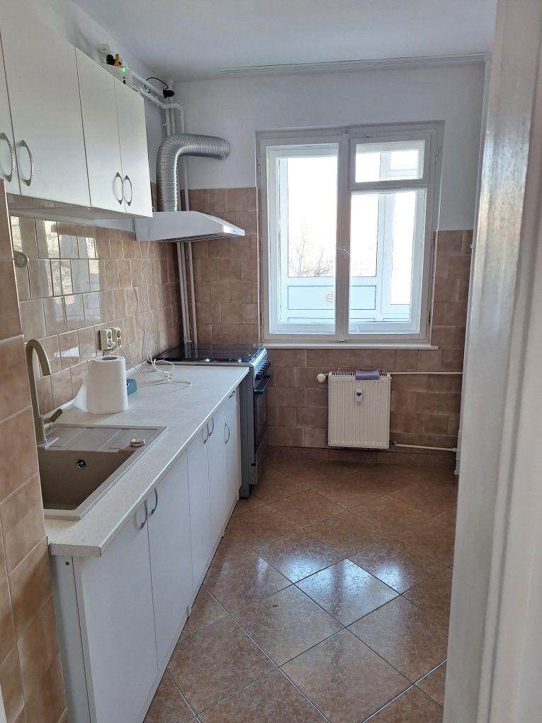 Apartament 3 camere Drumul Taberei, renovat, nemobilat, langa metrou - Poză 1