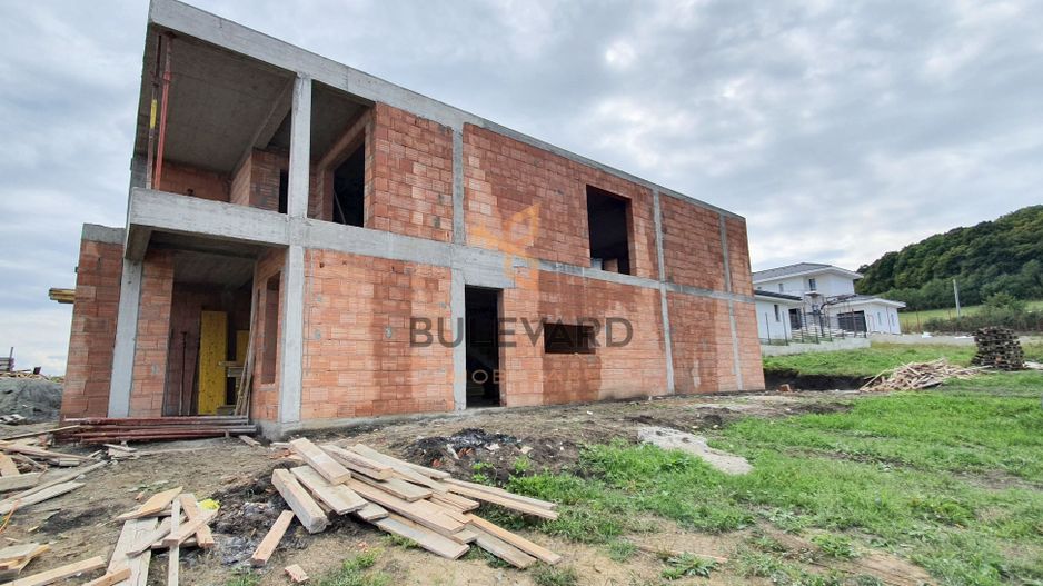 Case de tip duplex in zona exclusiv de case! - Poză 3