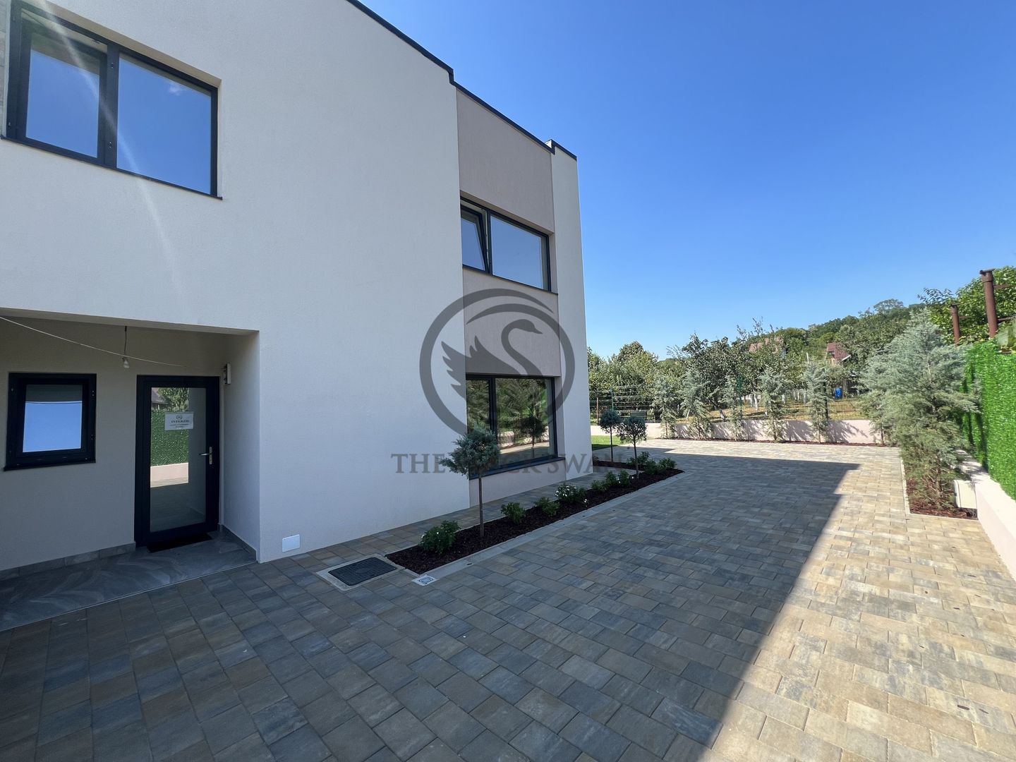 Casa cu 4 camere de vanzare | Premium | Nou | Moreni - Bld. Republicii - Poză 2