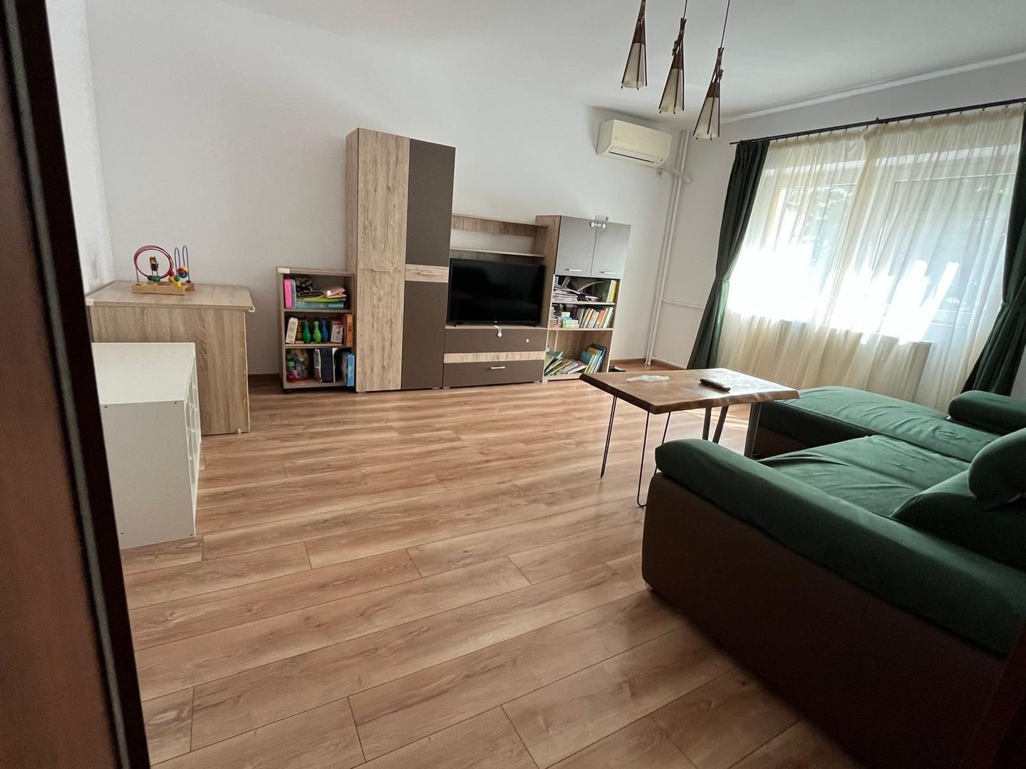 APARTAMENT SPATIOS PARCARE  ZONA TEIUL DOAMNEI - Poză 2