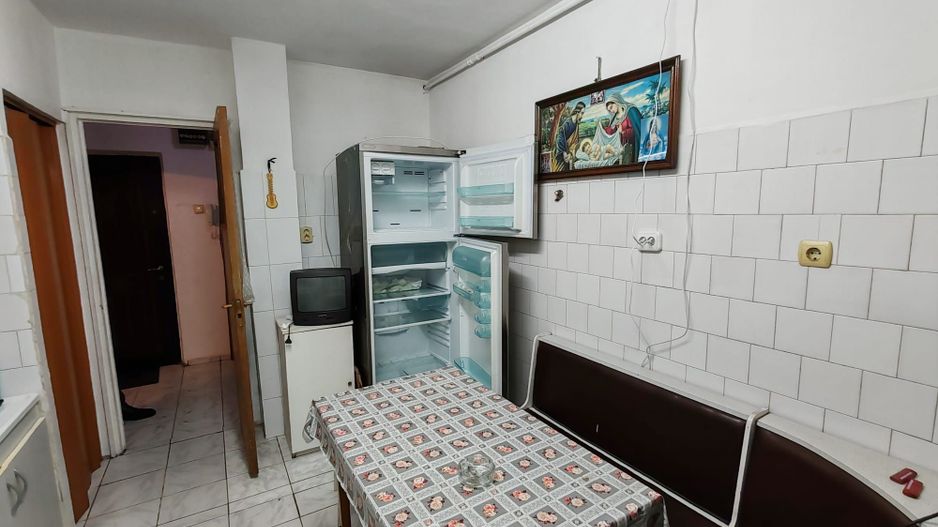 APARTAMENT 3 CAMERE, 1 DEC 1918/TRAPEZULUI - Poză 4