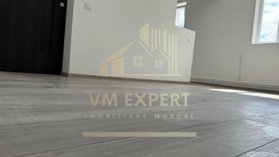 APARTAMENT 3 CAMERE ETAJ 2 CAMPULUNG - Poză 3