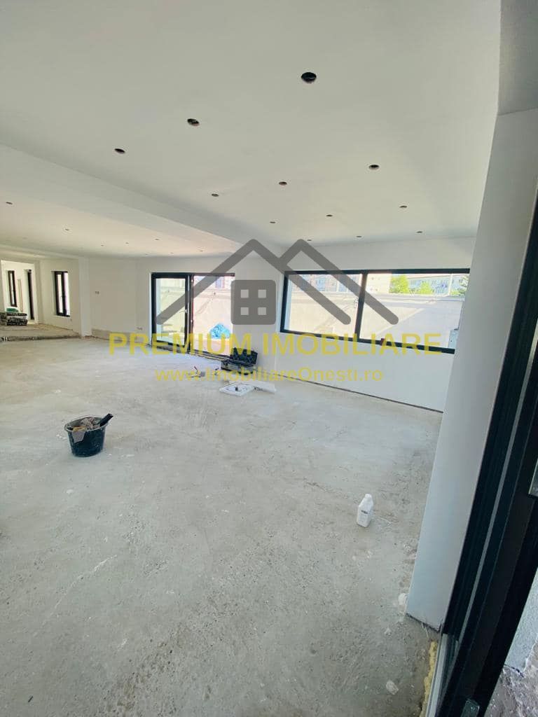 Spatiu Comercial de Închiriat in Onesti - Poză 3