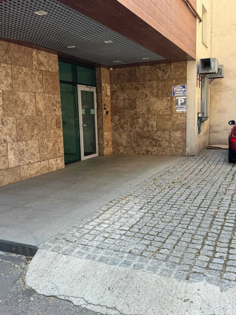 Cladire Birouri Bd. Ferdinand - Poză 4