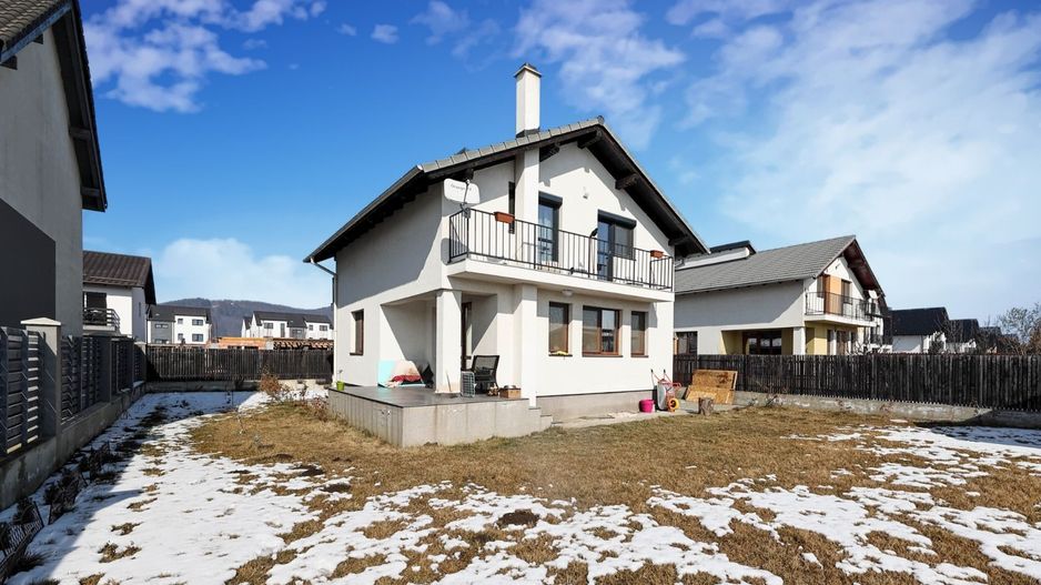 Casă Individuală Modernă de Vânzare | Sânpetru, Brașov - Poză 40