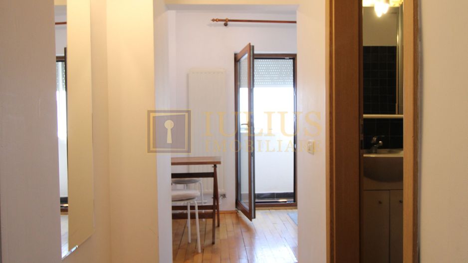 Corneliu Copusul, o camera, centrala proprie. - Poză 4