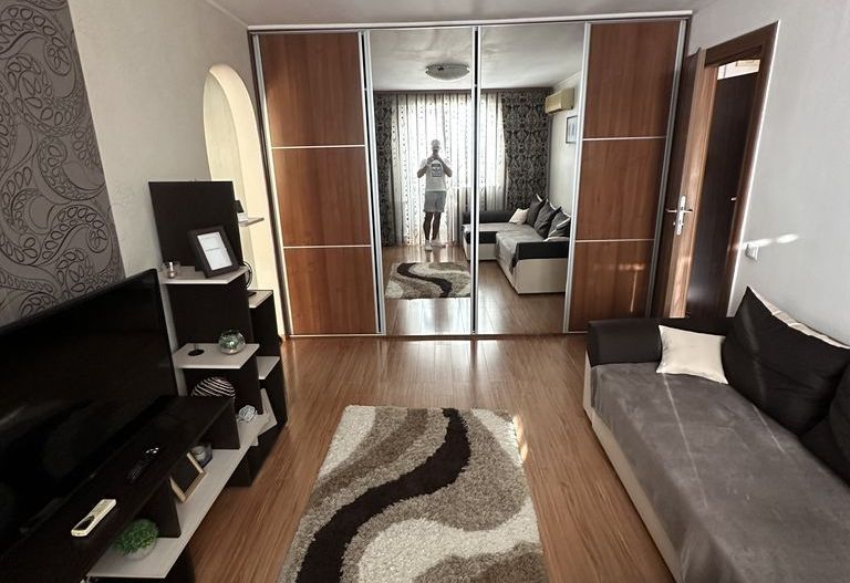 Apartament 2 camere semidecomandat, mobilat și utilat - Poză 7