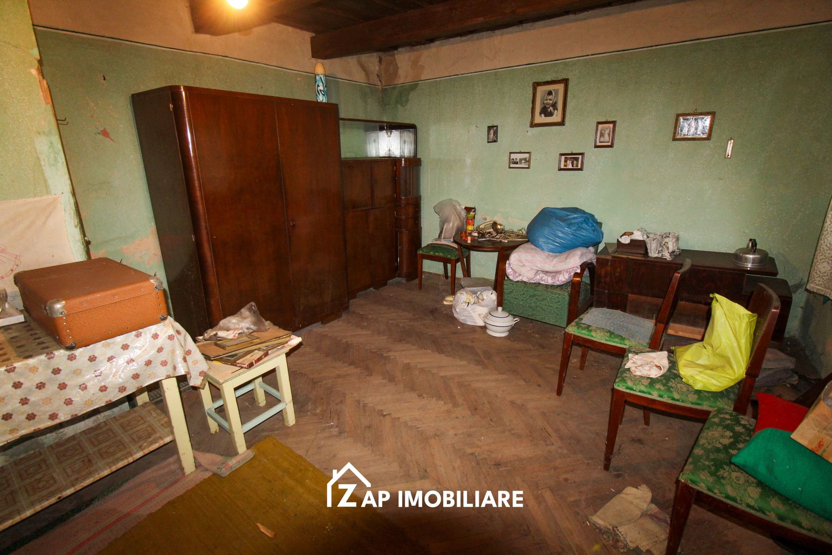 Unirii - Zona Darina - Casa 4 camere - Teren 691 mp cu deschidere 26 m - Poză 9