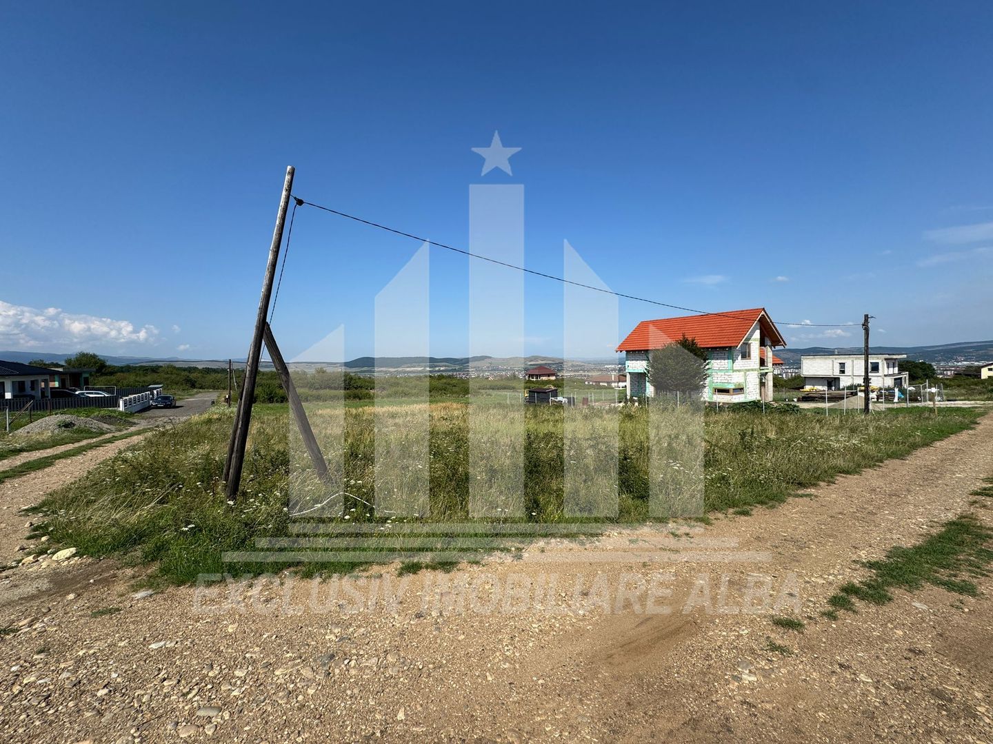 Teren intravilan | De vanzare | 689 mp | 27 ml deschidere | Podei - Poză 1