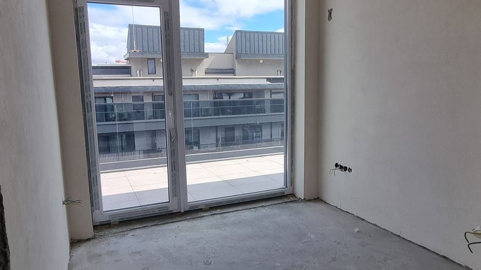 | Apartament cu 3 camere | CF | Bloc nou | 66.0 mp | Colonia Sopor | - Poză 5