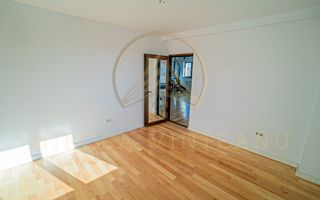 Lazu - Vila de vânzare compusă din P+1E+M. - Poză 30