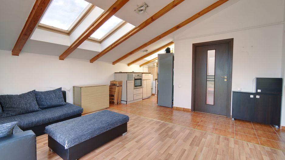 Apartament 2 camere de vanzare Floresti - Poză 1