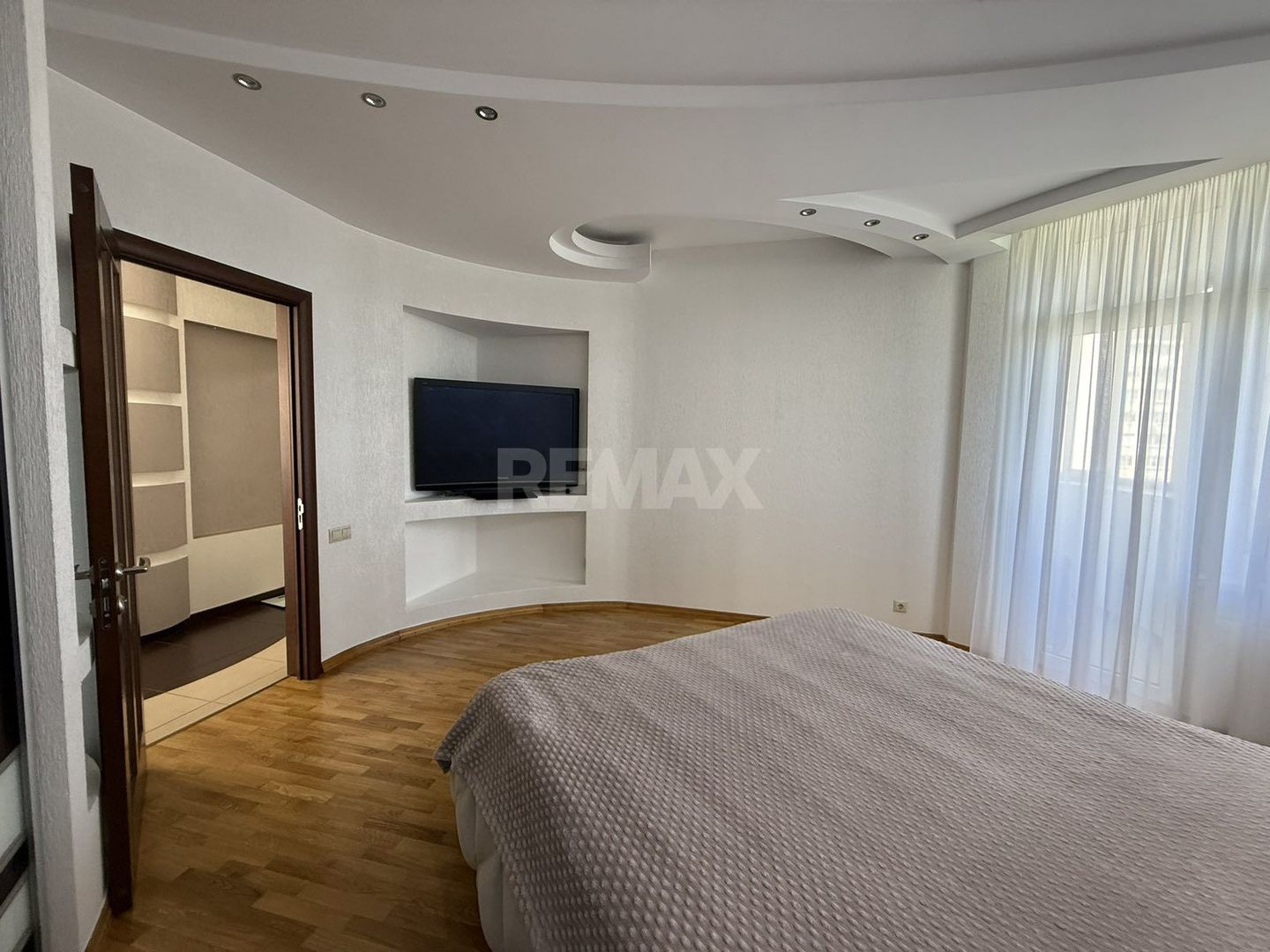 Apartament spre vinzare sectorul Rascani - Poză 4