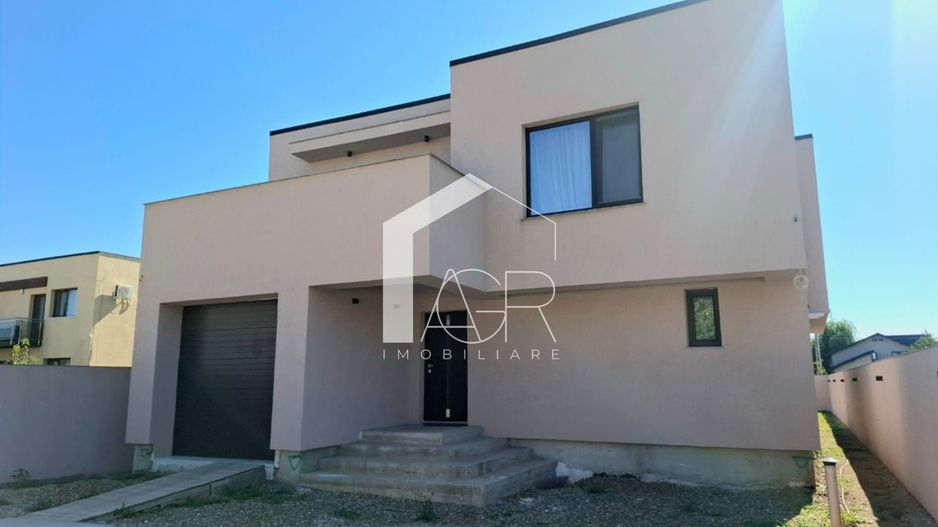 Vila cu 5 camere de vanzare, Strejnicu - Poză 1