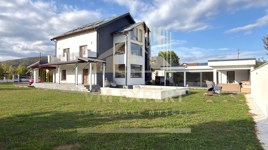CASĂ 5 CAMERE TEREN 1600 MP CAMPULUNG - Poză 64
