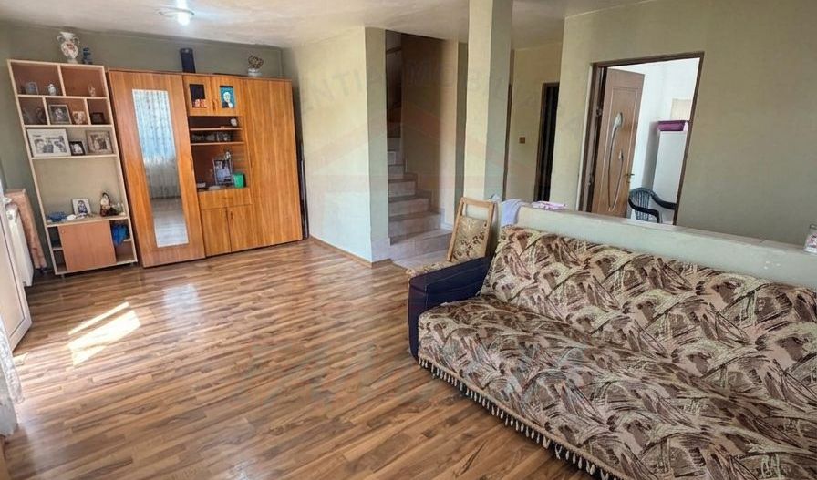 Vanzare casa P+M, Smardan( Galati ), la 2 minute de str.principala - Poză 12
