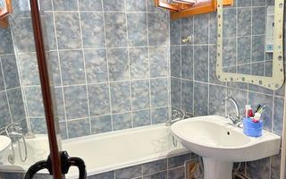De vanzare apartament cu 3 camere, micro 38, et. 3, 63.000 euro - Poză 6
