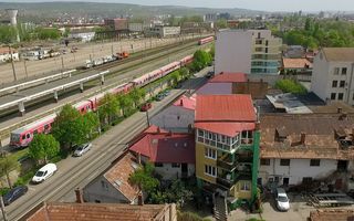 Casă pe 5 nivel–Ideală pentru Locuință, Sediu Firmă sau Investiție! - Poză 1