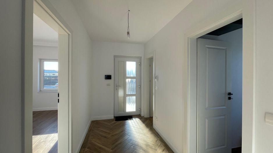 Duplex - 5 camere -toate utilitatile - Mosnita Noua - Urseni - Poză 7