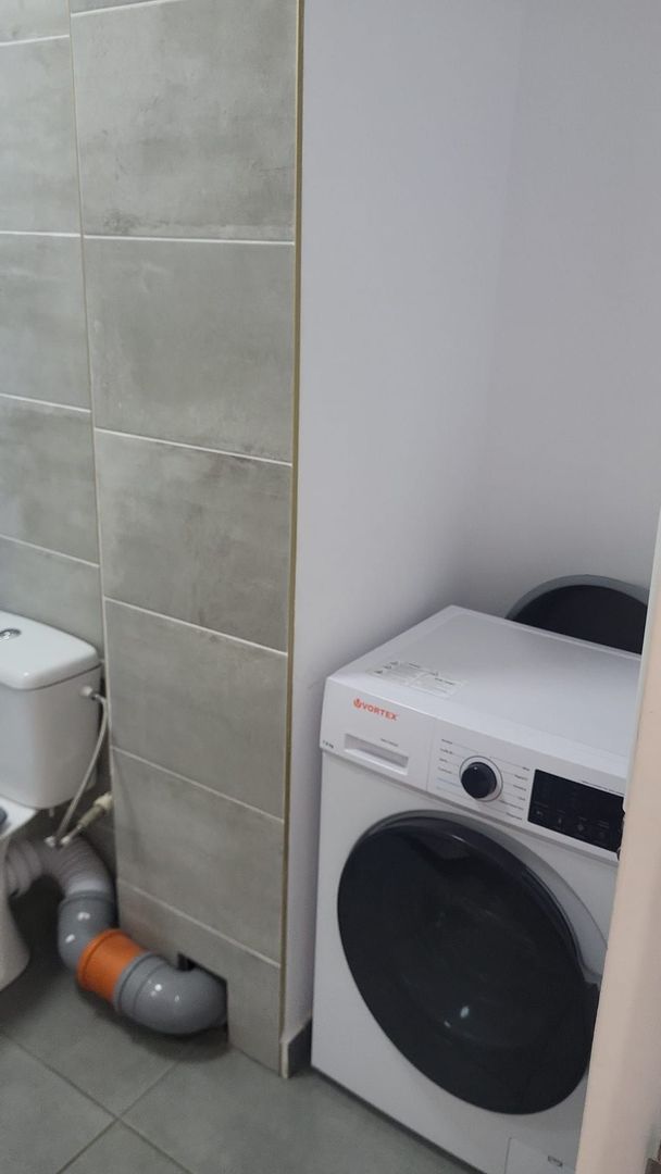 Apartament cu 4 camere  superb (100mp) - Poză 13