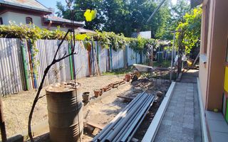 Casa de vanzare + teren in zona Jiului (Bucurestii Noi) - Poză 1