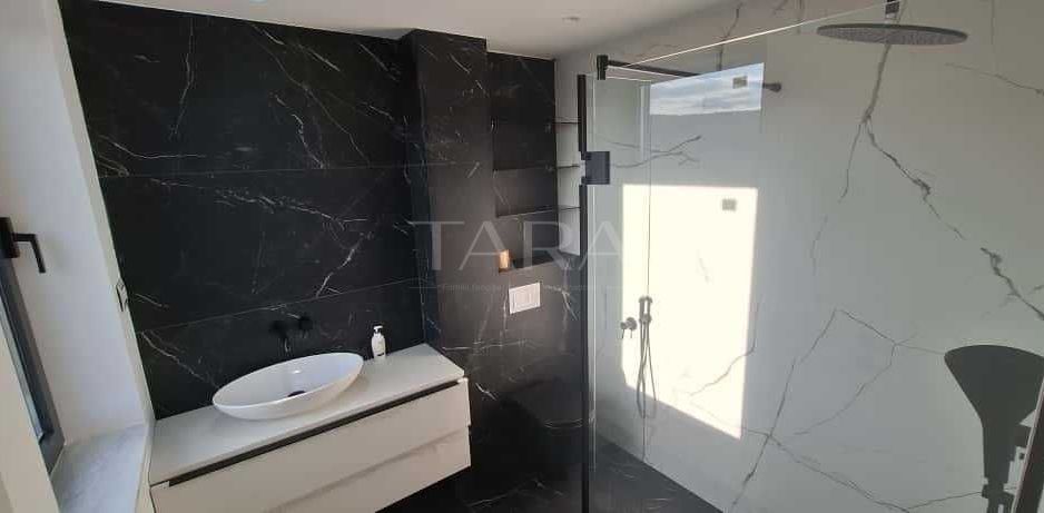 Apartament luxos cu 3 camere pe două niveluri, în Buna Ziua. - Poză 7