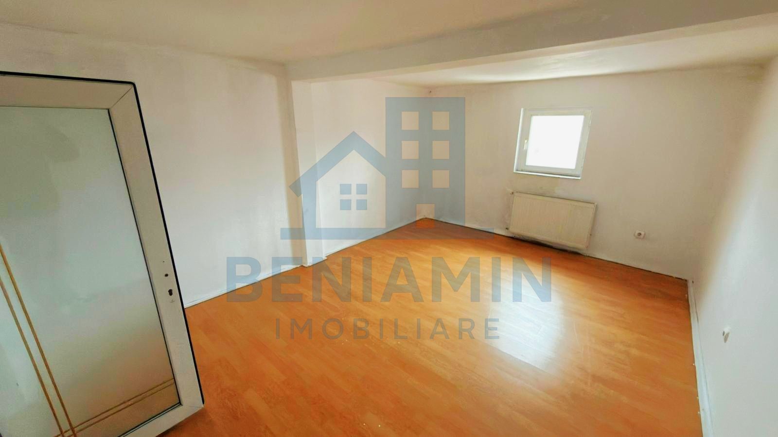 Vila P+2 Alexandru Cel Bun cu doua etaje si curte proprie - Poză 12